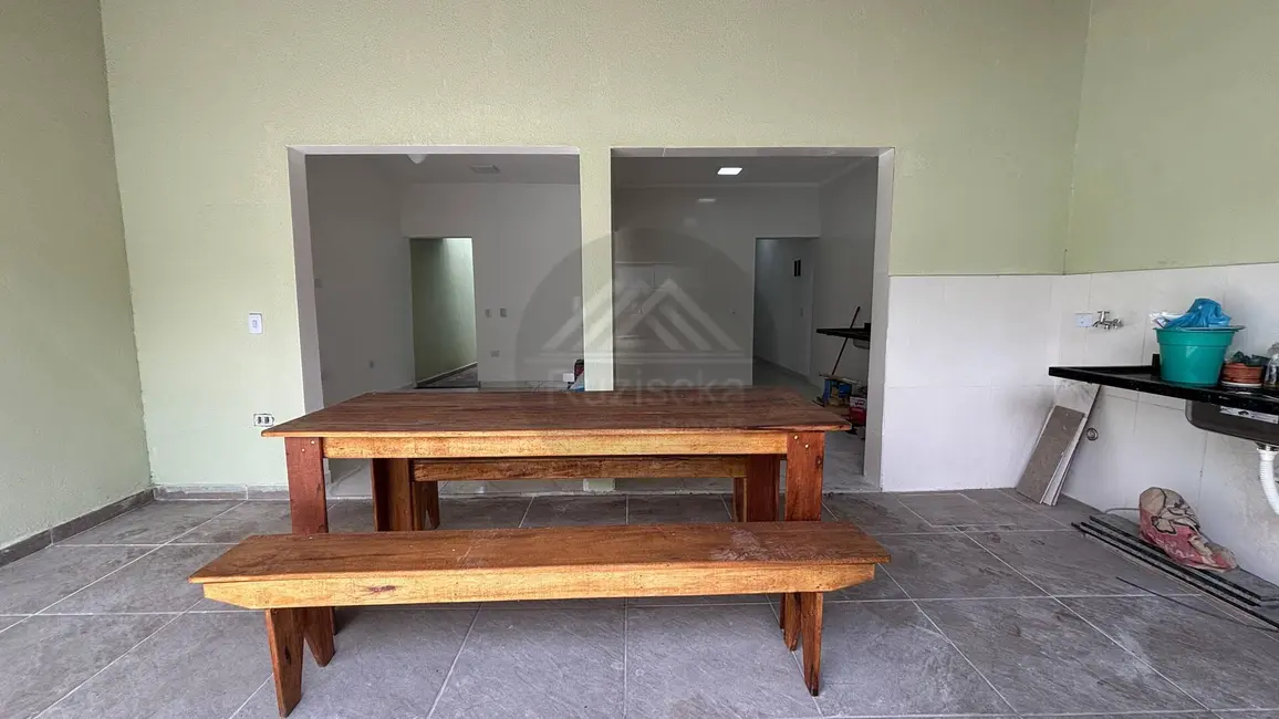 Foto 6 de Casa com 2 quartos à venda, 138m2 em Mongagua - SP