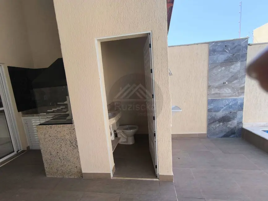 Foto 4 de Casa com 2 quartos à venda, 180m2 em Itanhaem - SP