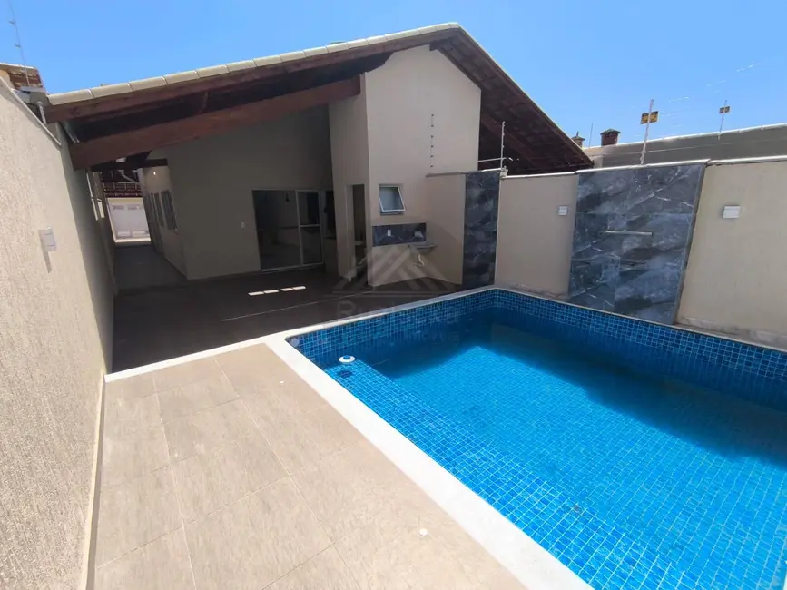 Foto 1 de Casa com 2 quartos à venda, 180m2 em Itanhaem - SP