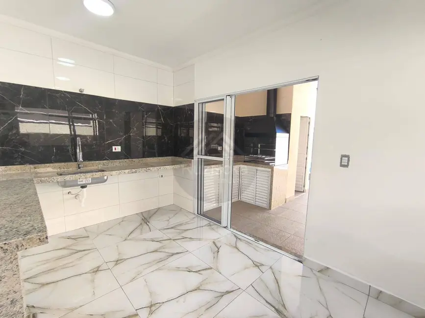 Foto 7 de Casa com 2 quartos à venda, 180m2 em Itanhaem - SP