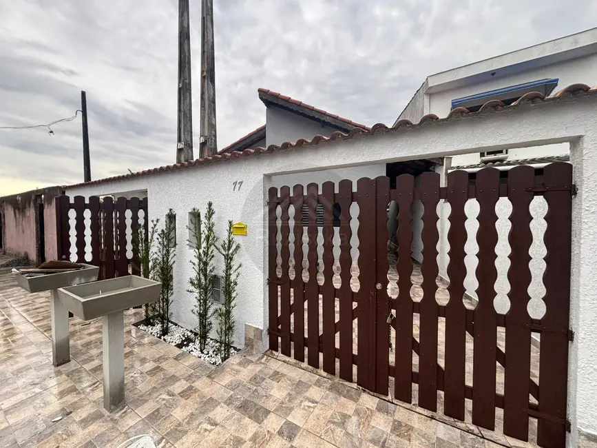 Foto 5 de Casa com 2 quartos à venda, 150m2 em Itanhaem - SP