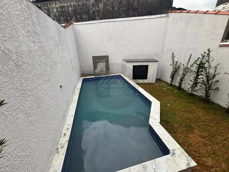 Foto 2 de Casa com 2 quartos à venda, 150m2 em Itanhaem - SP