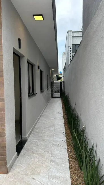 Foto 2 de Casa de Condomínio com 2 quartos à venda, 250m2 em Itanhaem - SP