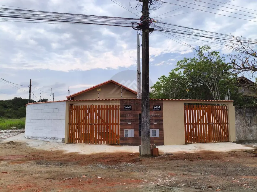 Foto 1 de Casa com 2 quartos à venda, 150m2 em Itanhaem - SP