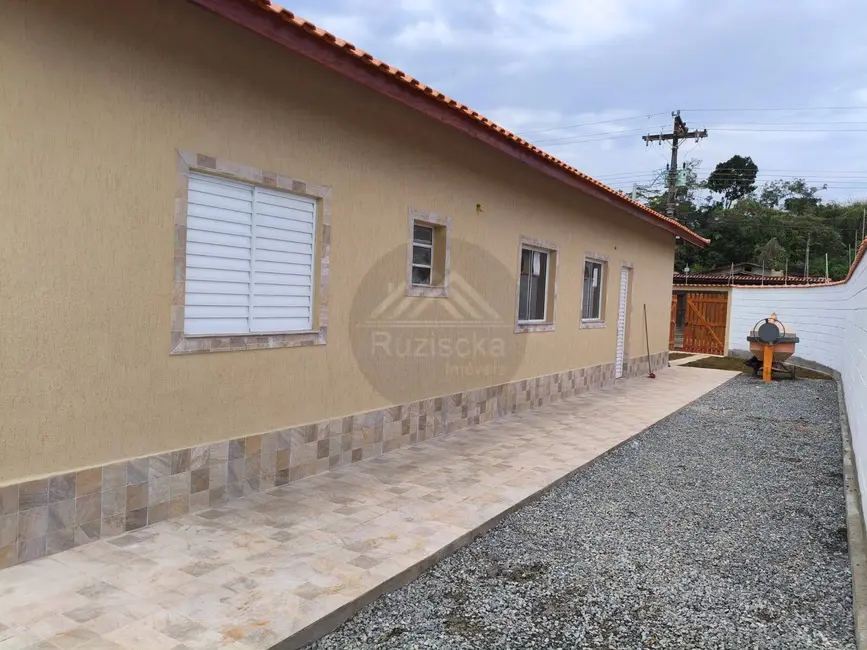 Foto 4 de Casa com 2 quartos à venda, 150m2 em Itanhaem - SP