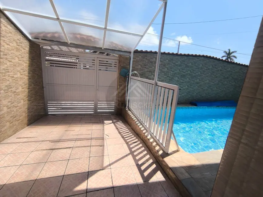 Foto 1 de Casa com 4 quartos à venda, 240m2 em Itanhaem - SP