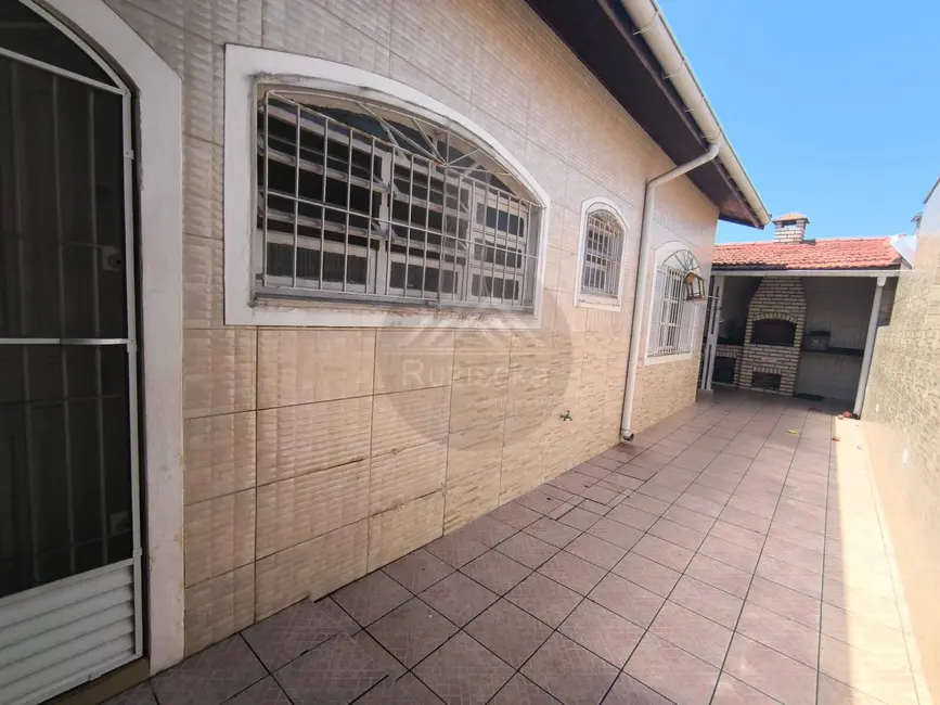 Foto 3 de Casa com 4 quartos à venda, 240m2 em Itanhaem - SP