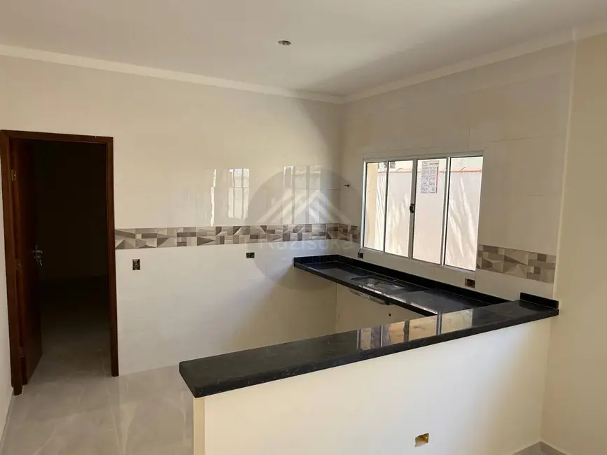 Foto 9 de Casa com 2 quartos à venda, 180m2 em Itanhaem - SP