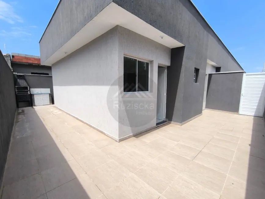 Casa de Condomínio com 2 quartos à venda, 102m2 em Itanhaem - SP - imagem 2 Foto 2 de Casa de Condomínio com 2 quartos à venda, 102m2 em Itanhaem - SP