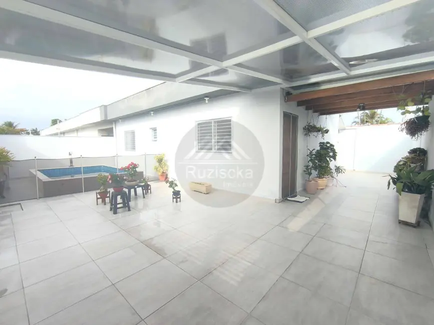 Foto 4 de Casa com 2 quartos à venda, 160m2 em Itanhaem - SP