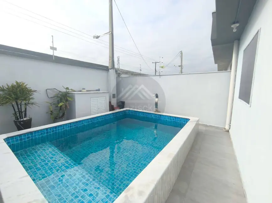 Foto 1 de Casa com 2 quartos à venda, 160m2 em Itanhaem - SP