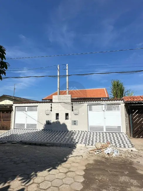 Foto 2 de Casa com 2 quartos à venda, 125m2 em Itanhaem - SP