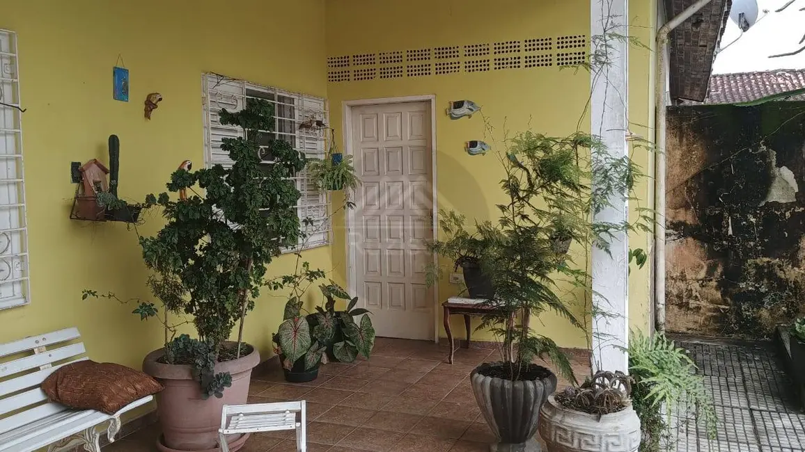 Foto 3 de Casa com 3 quartos à venda, 300m2 em Itanhaem - SP