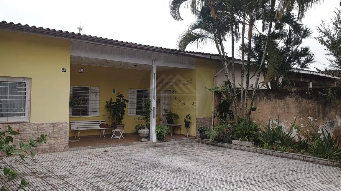 Foto 1 de Casa com 3 quartos à venda, 300m2 em Itanhaem - SP