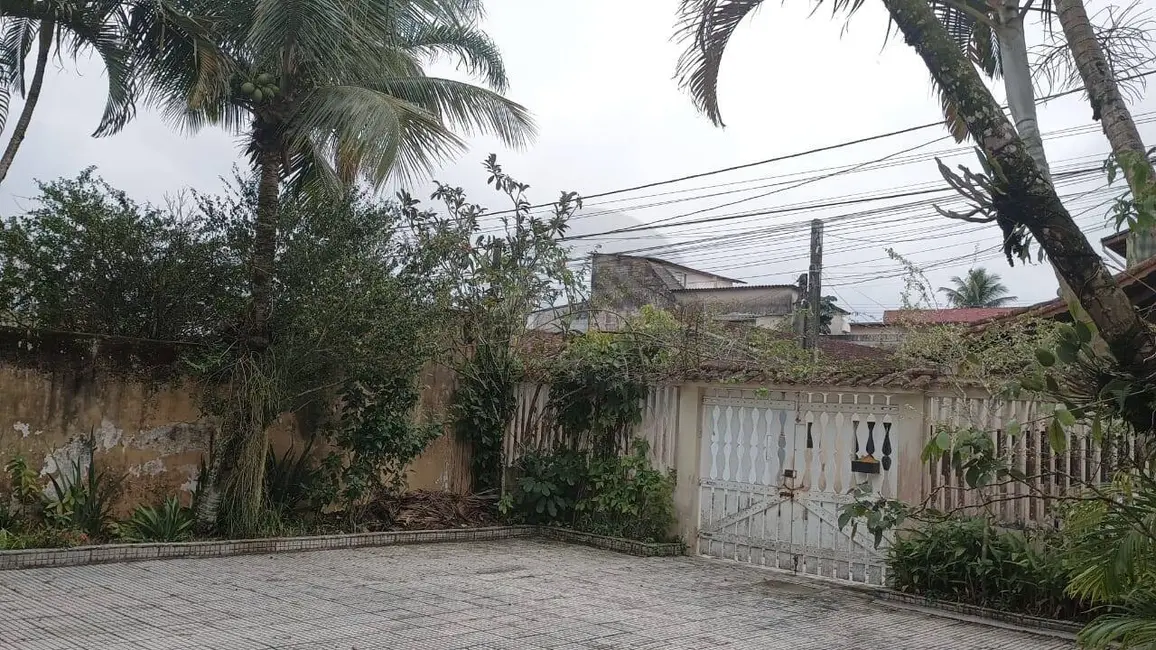 Foto 8 de Casa com 3 quartos à venda, 300m2 em Itanhaem - SP