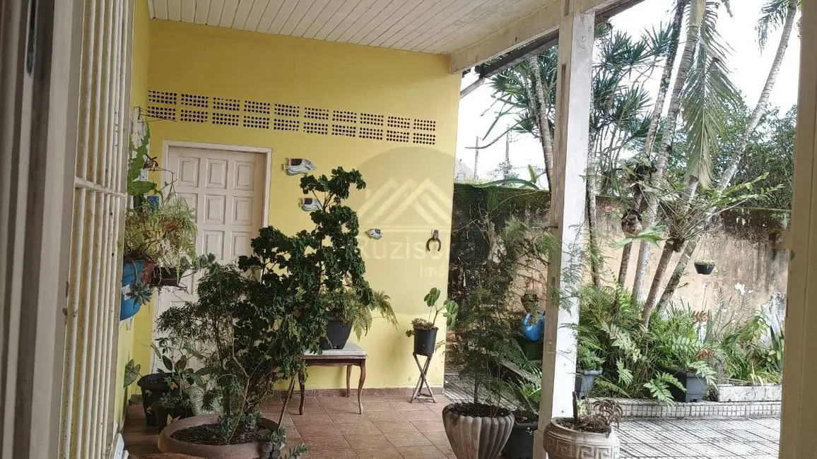 Foto 4 de Casa com 3 quartos à venda, 300m2 em Itanhaem - SP