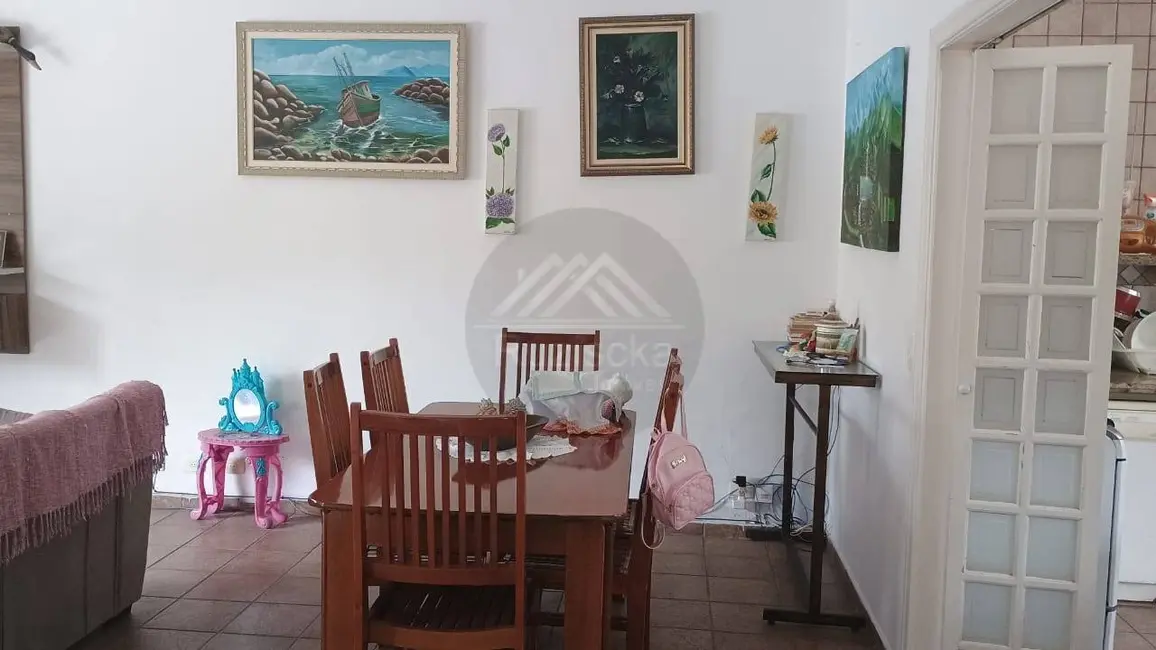 Foto 5 de Casa com 3 quartos à venda, 300m2 em Itanhaem - SP