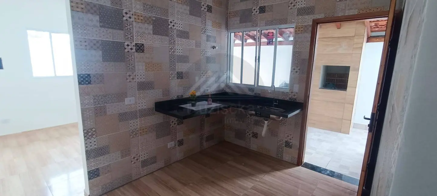 Foto 7 de Casa com 2 quartos à venda, 130m2 em Itanhaem - SP