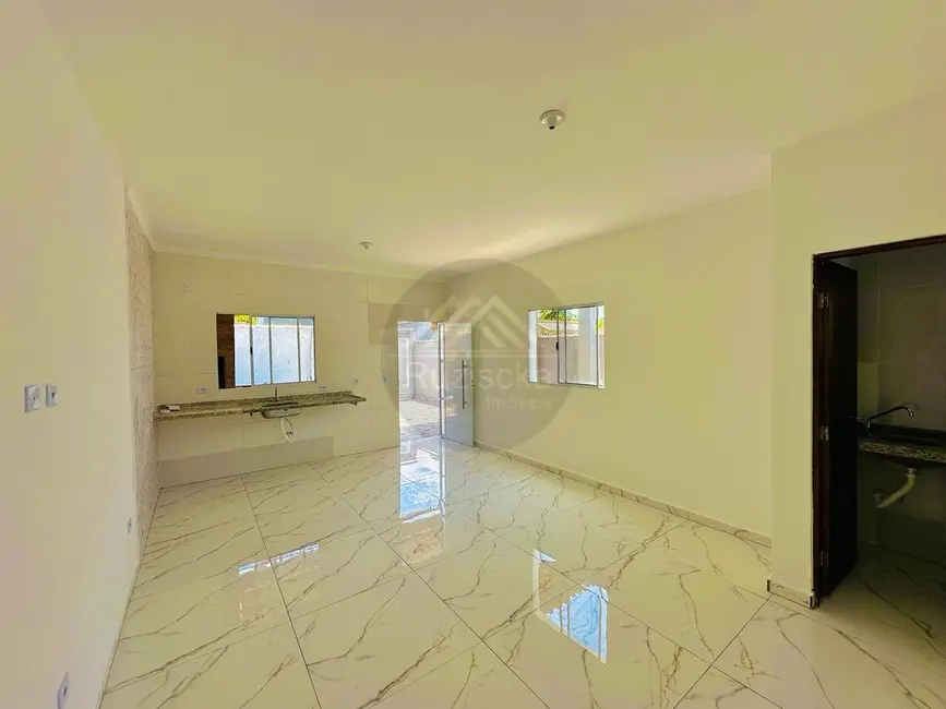 Foto 7 de Casa com 2 quartos à venda, 140m2 em Itanhaem - SP
