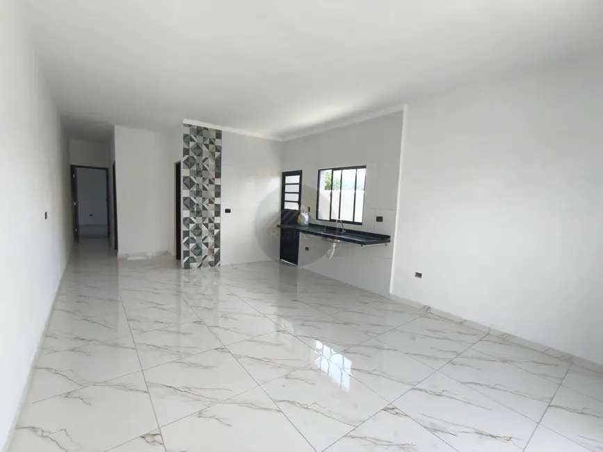 Casa com 2 quartos à venda, 140m2 em Itanhaem - SP - imagem 5 Foto 5 de Casa com 2 quartos à venda, 140m2 em Itanhaem - SP