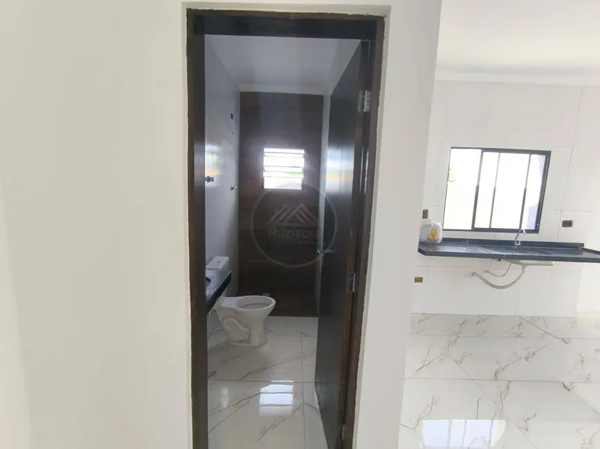 Casa com 2 quartos à venda, 140m2 em Itanhaem - SP - imagem 6 Foto 6 de Casa com 2 quartos à venda, 140m2 em Itanhaem - SP