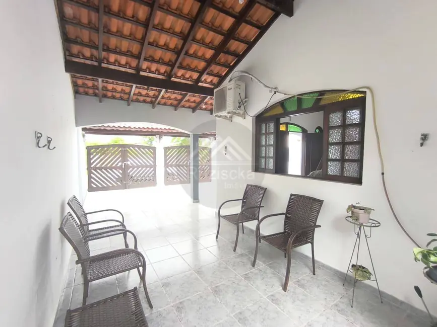 Foto 7 de Casa com 3 quartos à venda, 260m2 em Itanhaem - SP