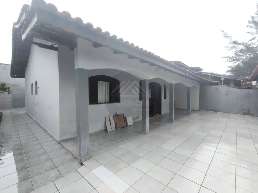 Foto 2 de Casa com 3 quartos à venda, 260m2 em Itanhaem - SP