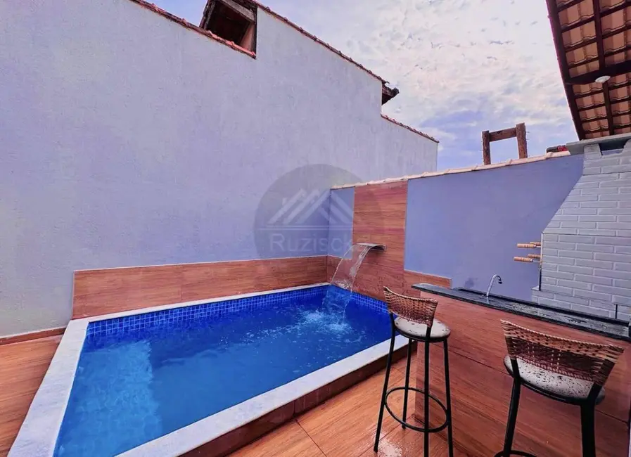 Foto 1 de Casa com 2 quartos à venda, 125m2 em Itanhaem - SP