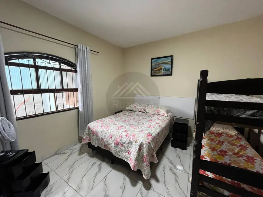 Casa com 1 quarto à venda, 308m2 em Itanhaem - SP - imagem 8 Foto 8 de Casa com 1 quarto à venda, 308m2 em Itanhaem - SP