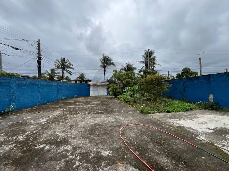 Casa com 1 quarto à venda, 308m2 em Itanhaem - SP - imagem 3 Foto 3 de Casa com 1 quarto à venda, 308m2 em Itanhaem - SP