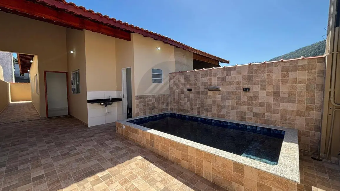 Foto 2 de Casa com 2 quartos à venda, 125m2 em Itanhaem - SP