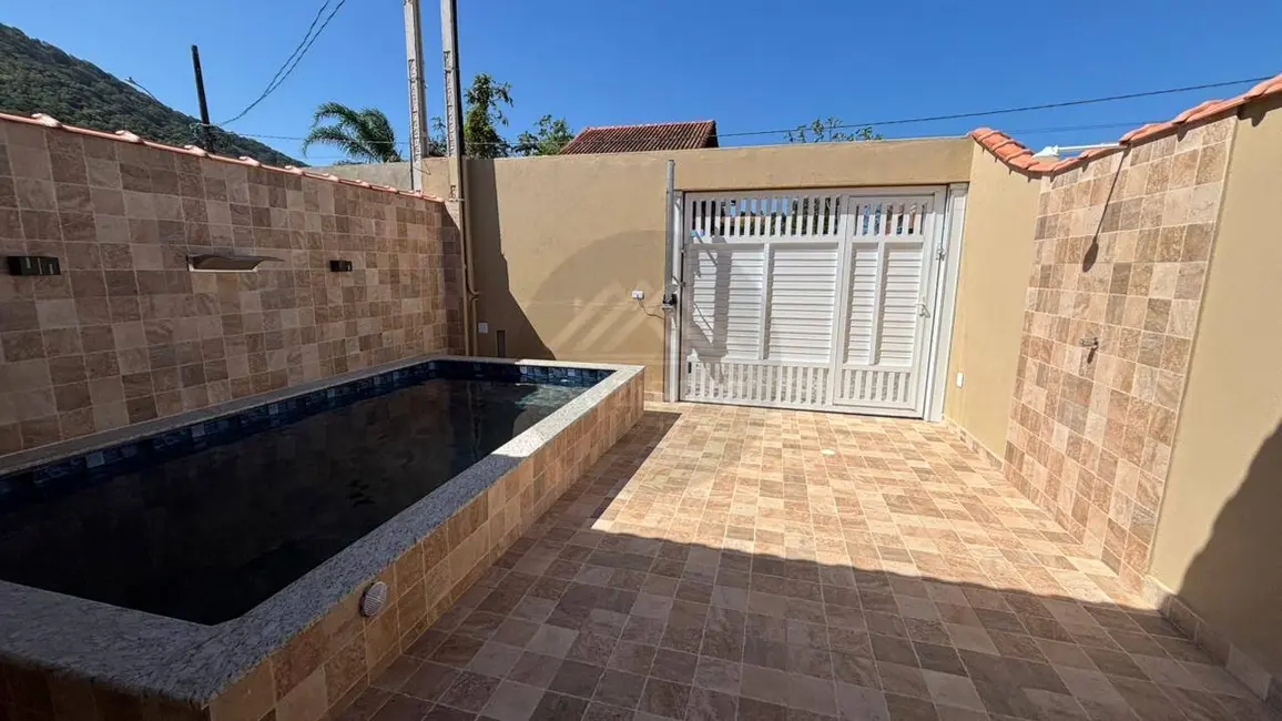 Foto 3 de Casa com 2 quartos à venda, 125m2 em Itanhaem - SP