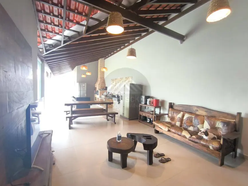 Foto 4 de Casa com 3 quartos à venda, 300m2 em Itanhaem - SP