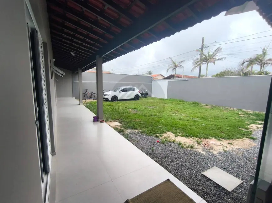 Foto 6 de Casa com 3 quartos à venda, 300m2 em Itanhaem - SP
