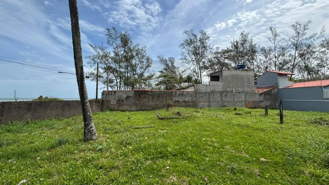 Foto 2 de Terreno / Lote à venda, 313m2 em Itanhaem - SP