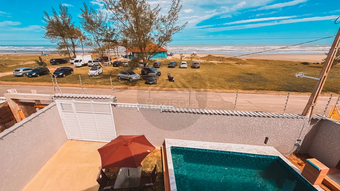 Foto 2 de Casa com 3 quartos à venda, 363m2 em Itanhaem - SP