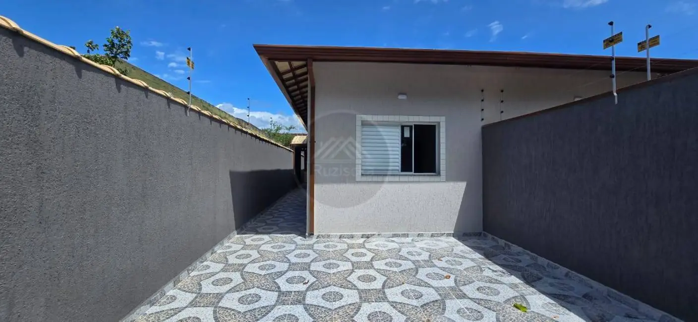 Foto 3 de Casa com 2 quartos à venda, 140m2 em Itanhaem - SP