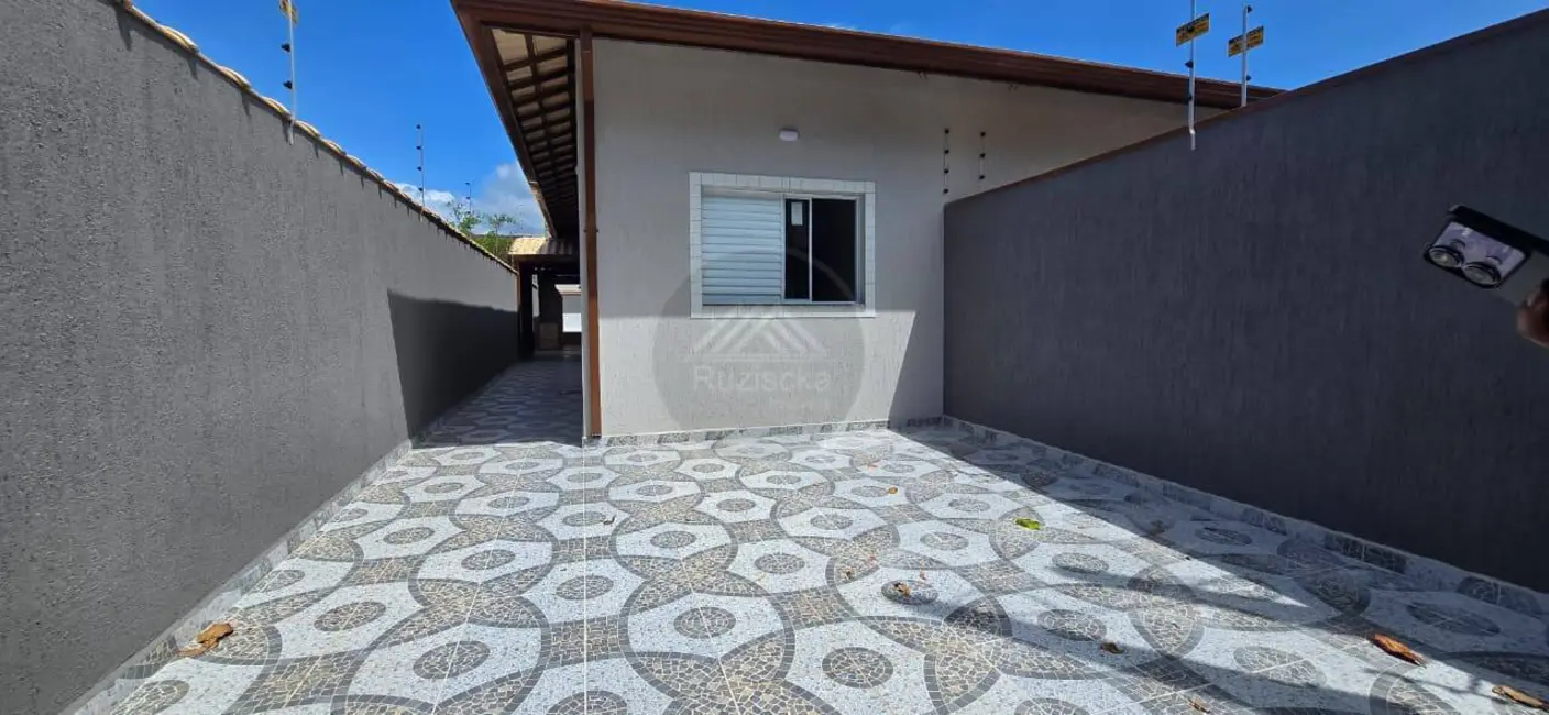 Foto 5 de Casa com 2 quartos à venda, 140m2 em Itanhaem - SP