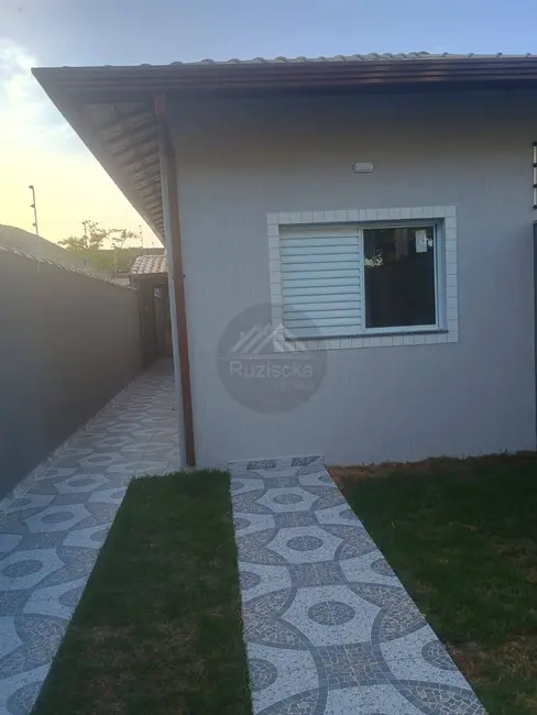 Foto 8 de Casa com 2 quartos à venda, 140m2 em Itanhaem - SP