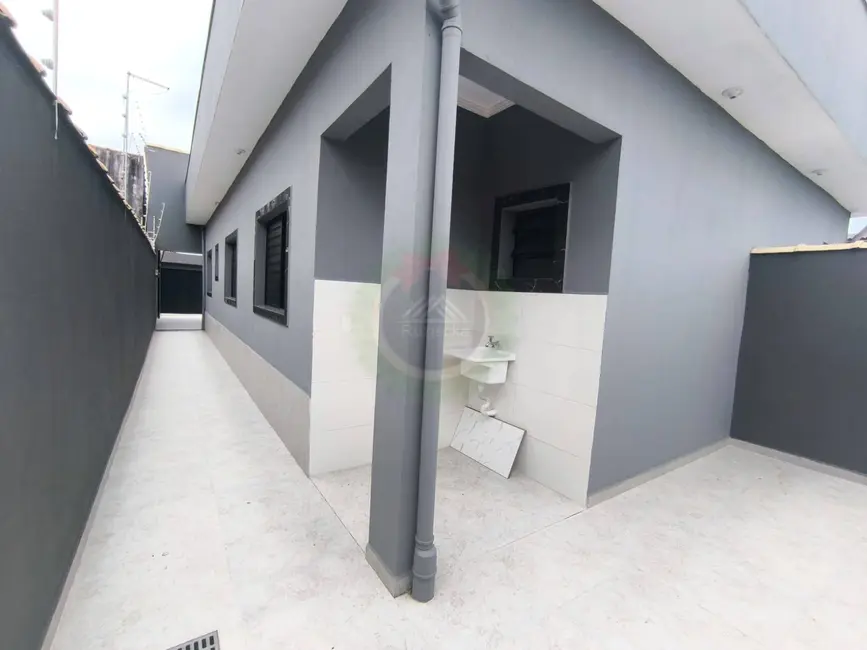 Foto 5 de Casa com 2 quartos à venda, 127m2 em Itanhaem - SP