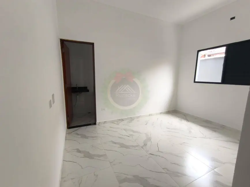 Foto 9 de Casa com 2 quartos à venda, 127m2 em Itanhaem - SP