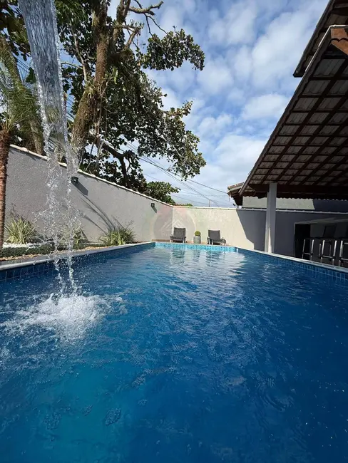 Casa com 3 quartos à venda, 313m2 em Itanhaem - SP - imagem 1 Foto 1 de Casa com 3 quartos à venda, 313m2 em Itanhaem - SP