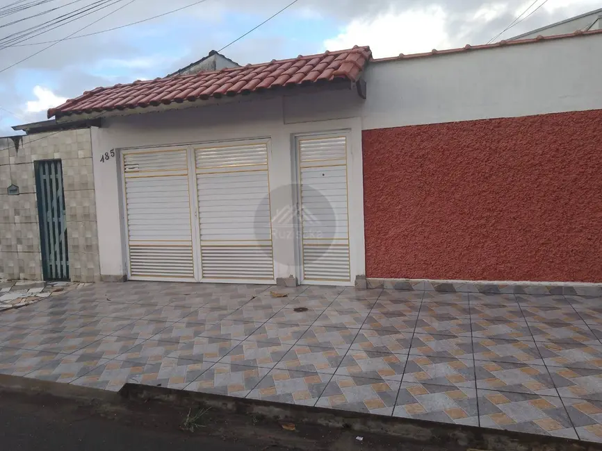 Foto 1 de Casa com 4 quartos à venda, 280m2 em Itanhaem - SP