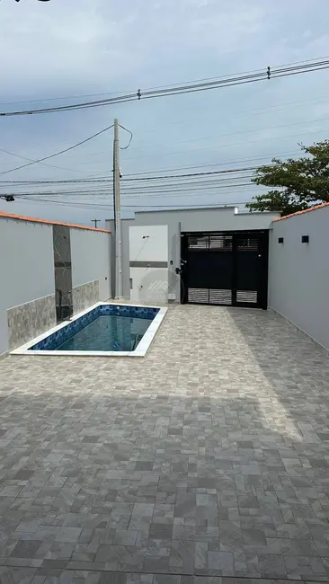 Foto 5 de Casa com 2 quartos à venda, 172m2 em Mongagua - SP
