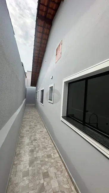 Foto 6 de Casa com 2 quartos à venda, 172m2 em Mongagua - SP