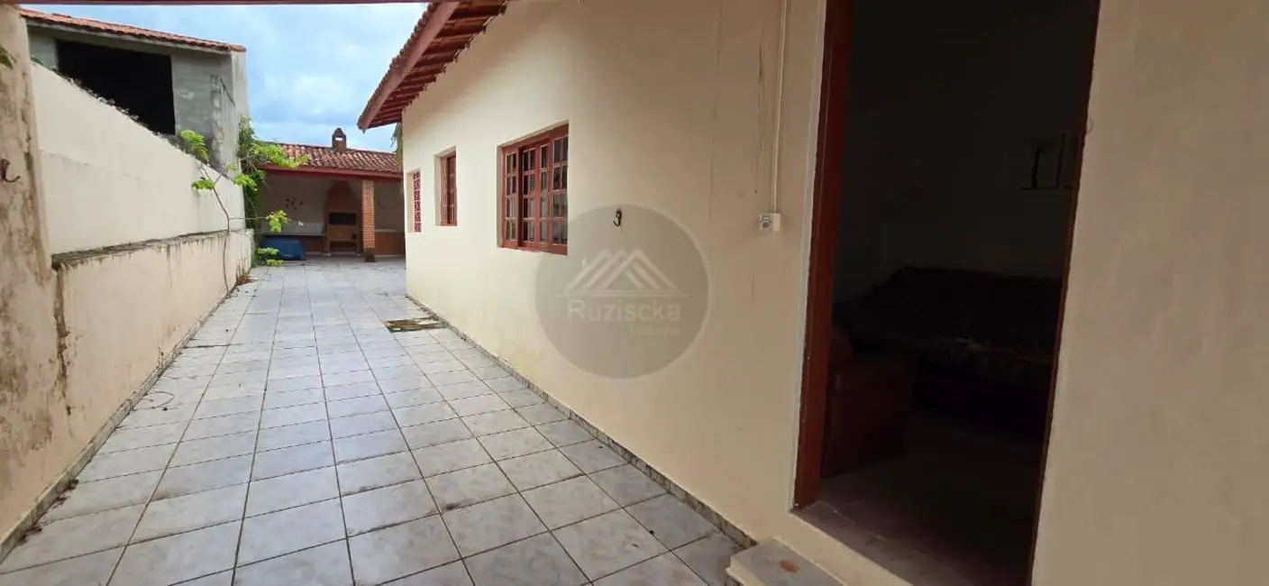 Foto 4 de Casa com 3 quartos à venda, 303m2 em Itanhaem - SP