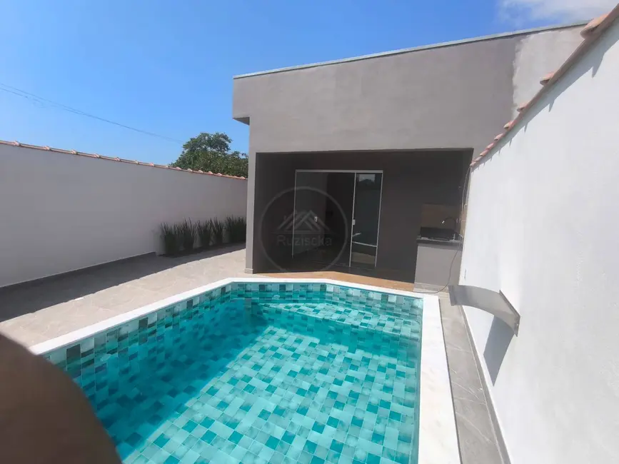 Foto 2 de Casa com 2 quartos à venda, 130m2 em Itanhaem - SP