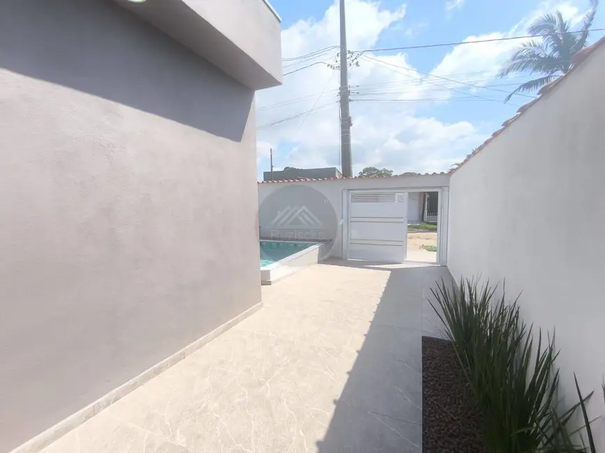 Foto 7 de Casa com 2 quartos à venda, 130m2 em Itanhaem - SP