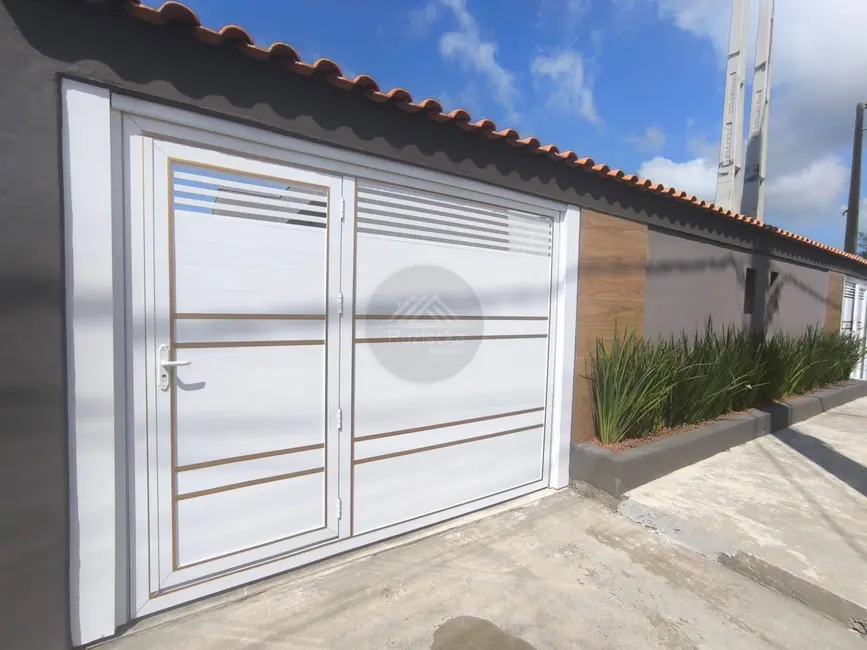 Foto 3 de Casa com 2 quartos à venda, 130m2 em Itanhaem - SP