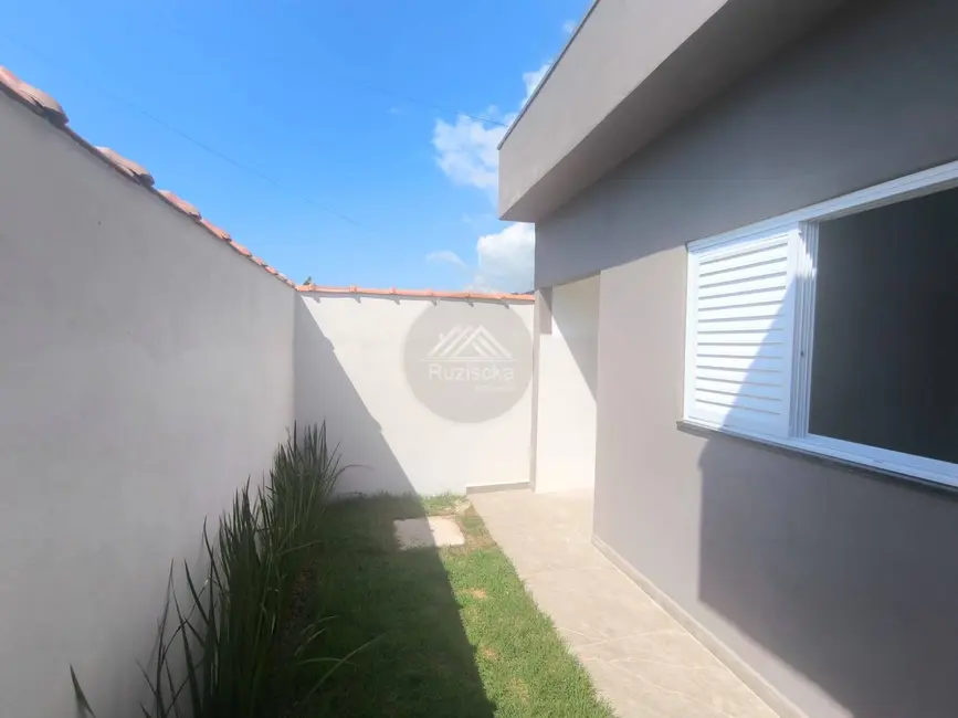 Foto 4 de Casa com 2 quartos à venda, 130m2 em Itanhaem - SP